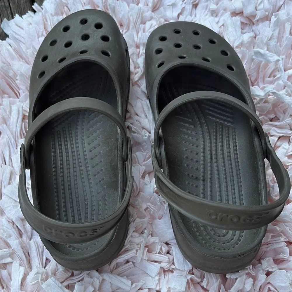 CROCS